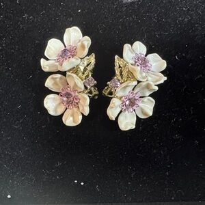 Lisner Flower Clip on earrings.
